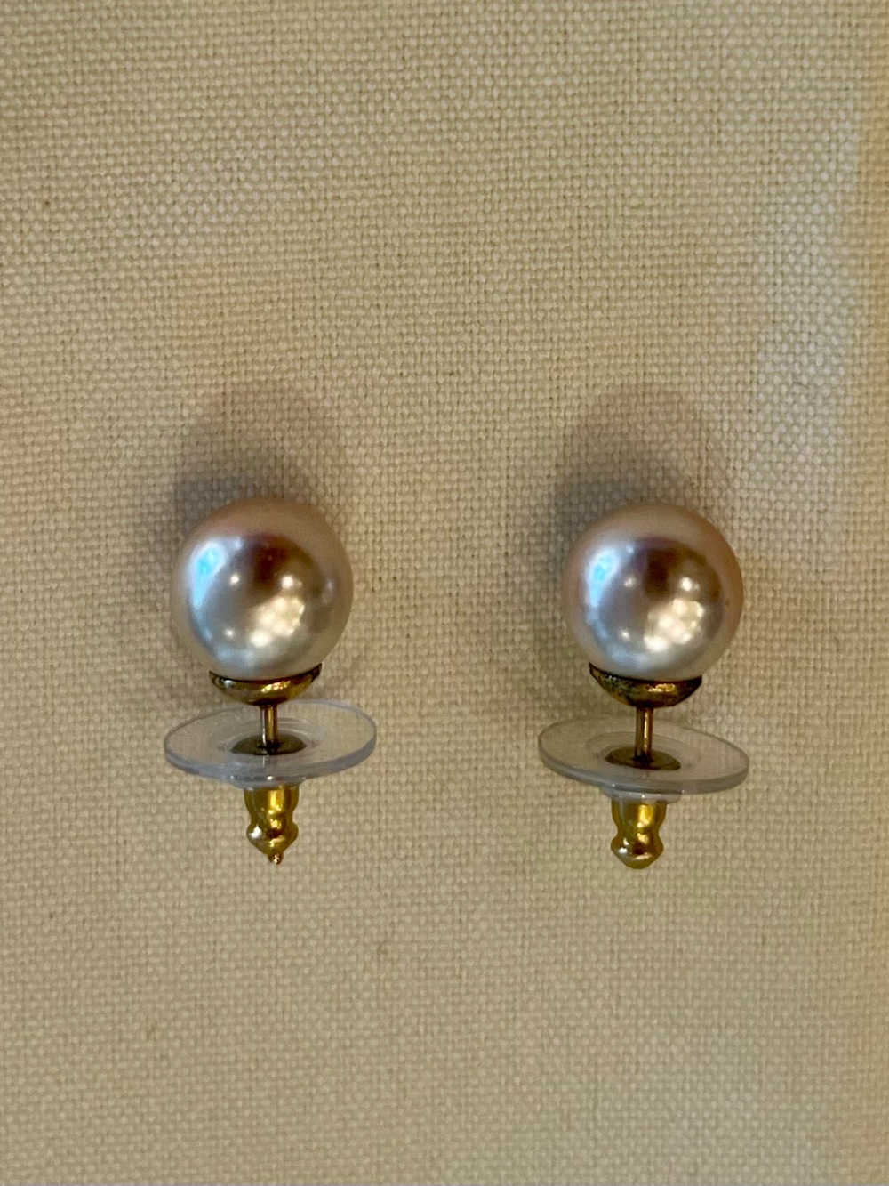 Classic Vintage Pearl Stud Earrings in Cream and Gold